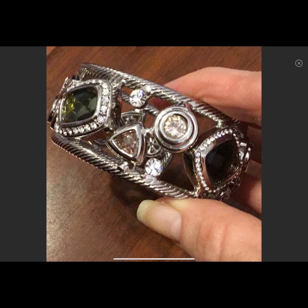 Chunky silvertoned cuff bangle